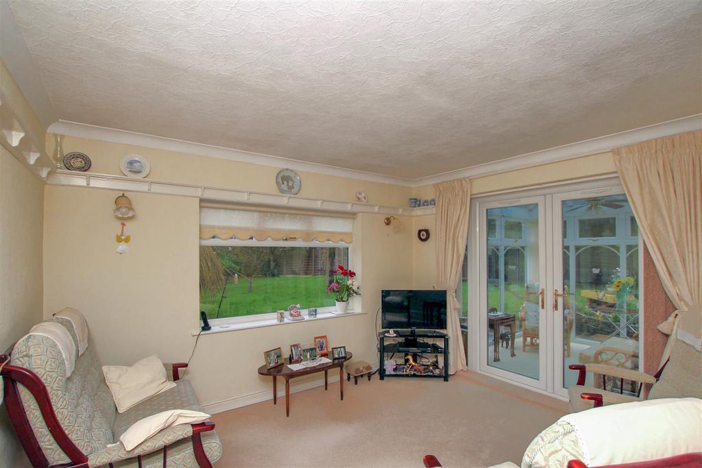 Garden or Sitting Room.JPG