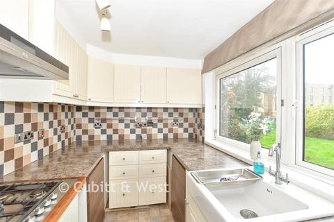 undefined, Gardeners Court, Horsham RH13