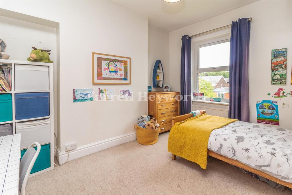 Bedroom 2 image 2