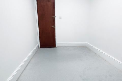 undefined, West Ham Lane, London, E15