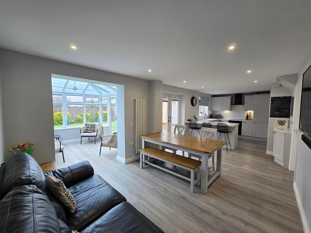 Kitchen/family room