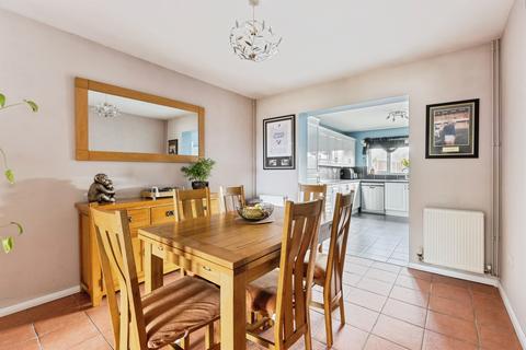5 bedroom bungalow for sale, Links Avenue, Norwich
