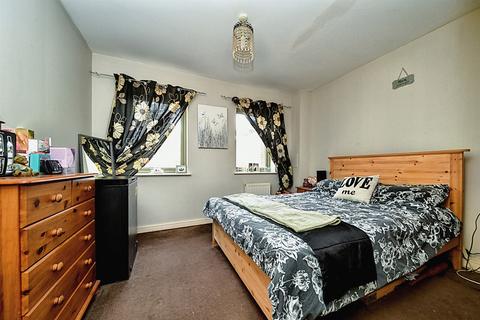 2 bedroom ground floor flat for sale, The Portway, King's Lynn