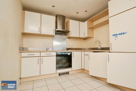 2 bedroom flat for sale, Ferry Court, Cardiff
