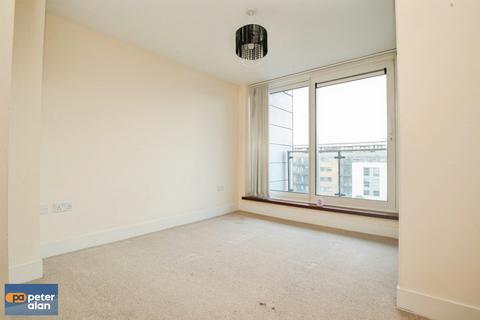 2 bedroom flat for sale, Ferry Court, Cardiff