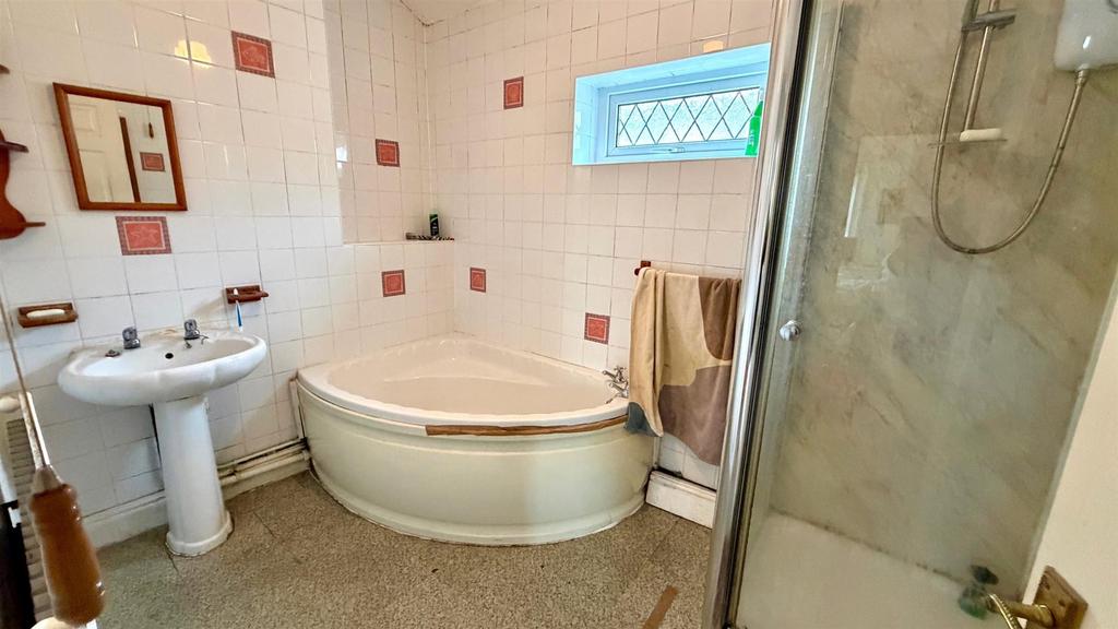 3 piece bathroom
