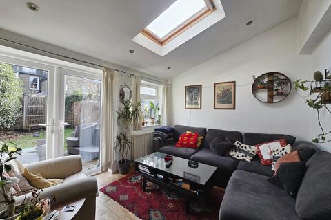 4 bedroom terraced house to rent, Burmester Road, London SW17