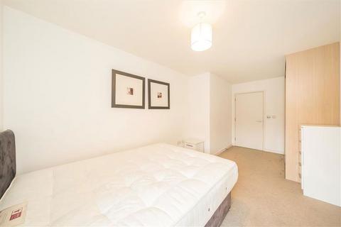 2 bedroom flat to rent, Crowder Street, London E1