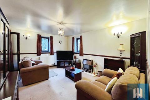 2 bedroom apartment for sale, Quarmby Road, Quarmby, Huddersfield, HD3