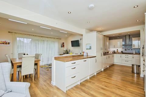 4 bedroom link detached house for sale, Pinfold Close, Repton, Derby