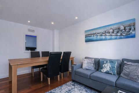 2 bedroom apartment for sale, Central House, High Street, London