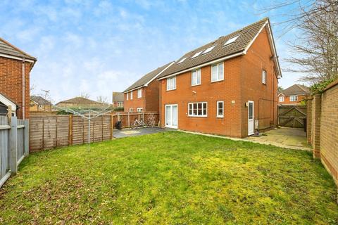 5 bedroom detached house for sale, Hadrian Gardens, Ashford