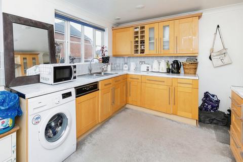 5 bedroom detached house for sale, Hadrian Gardens, Ashford