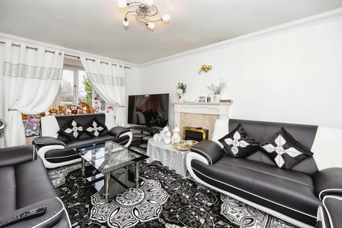 5 bedroom detached house for sale, Hadrian Gardens, Ashford