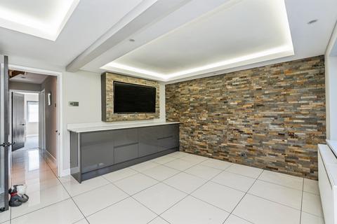 4 bedroom detached house for sale, Spring Gardens, North Baddesley, Southampton