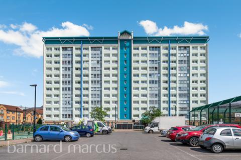 undefined, Lemon Grove, Feltham