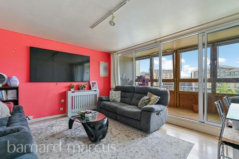 undefined, Lemon Grove, Feltham