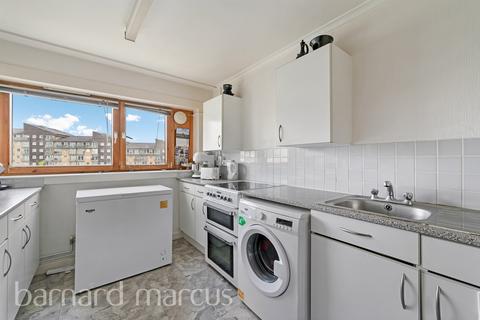 undefined, Lemon Grove, Feltham