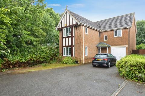 4 bedroom detached house for sale, Harrow Way, Kingsnorth, Ashford