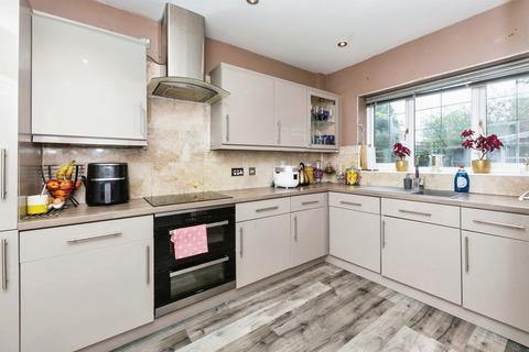 4 bedroom detached house for sale, Harrow Way, Kingsnorth, Ashford