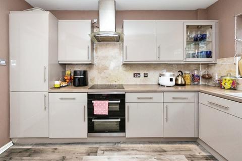 4 bedroom detached house for sale, Harrow Way, Kingsnorth, Ashford