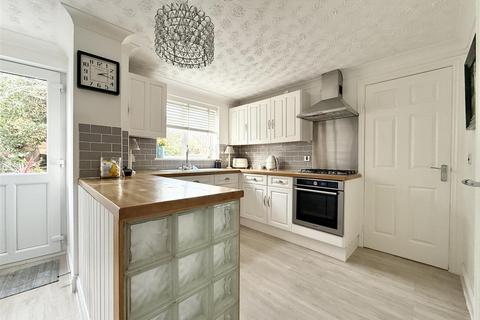 3 bedroom detached house for sale, Mandarin Way, Leicester LE8