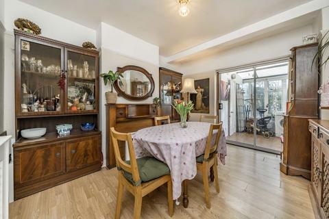 undefined, Coniston Avenue, Greenford UB6