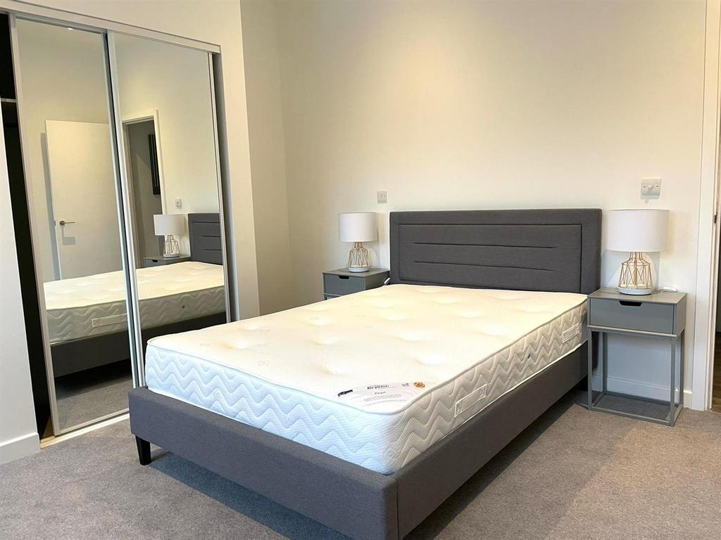 Bed.jpg