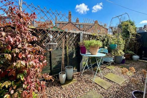 2 bedroom end of terrace house for sale, Finchley Road, Hale, Altrincham