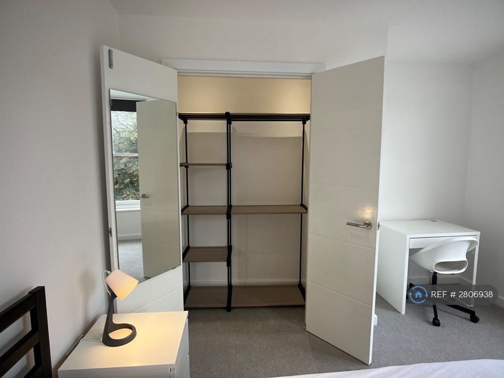 Bedroom Built-In Wardrobe