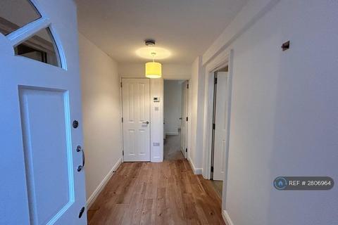 undefined, High St, Thames Ditton, KT7