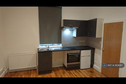 Studio to rent, Wimbledon Village, London, SW19