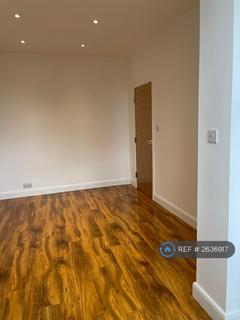 Studio to rent, Wimbledon Village, London, SW19