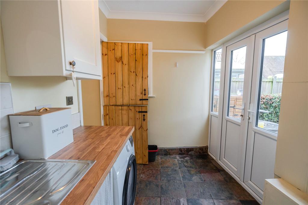 Utility Room (2)