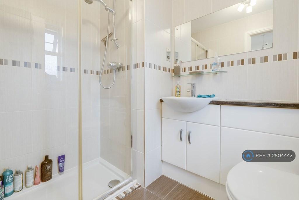 Master Ensuite