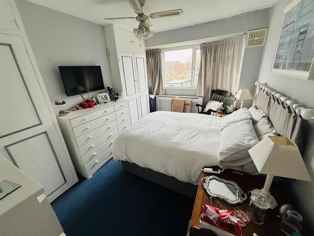Bedroom One.jpg