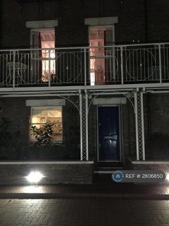 4 bedroom terraced house to rent, Coral Row, London, SW11