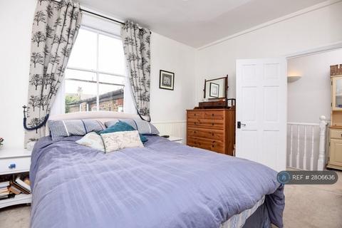 2 bedroom flat to rent, Balham, London, SW12