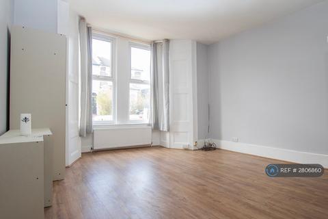2 bedroom flat to rent, Alroy Road, London, N4