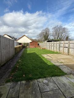 2 bedroom semi-detached house to rent, Llandybie Road, Ammanford SA18