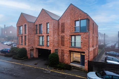 2 bedroom flat for sale, The Hawthorns, 6 Well Lane, Leeds LS7