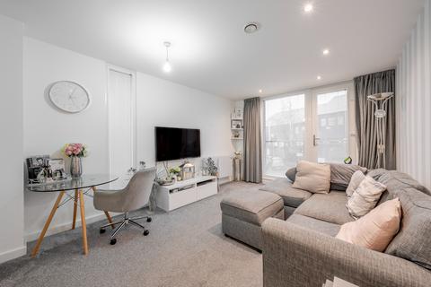 2 bedroom flat for sale, The Hawthorns, 6 Well Lane, Leeds LS7