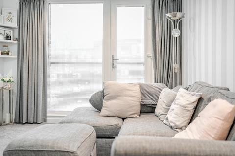 2 bedroom flat for sale, The Hawthorns, 6 Well Lane, Leeds LS7