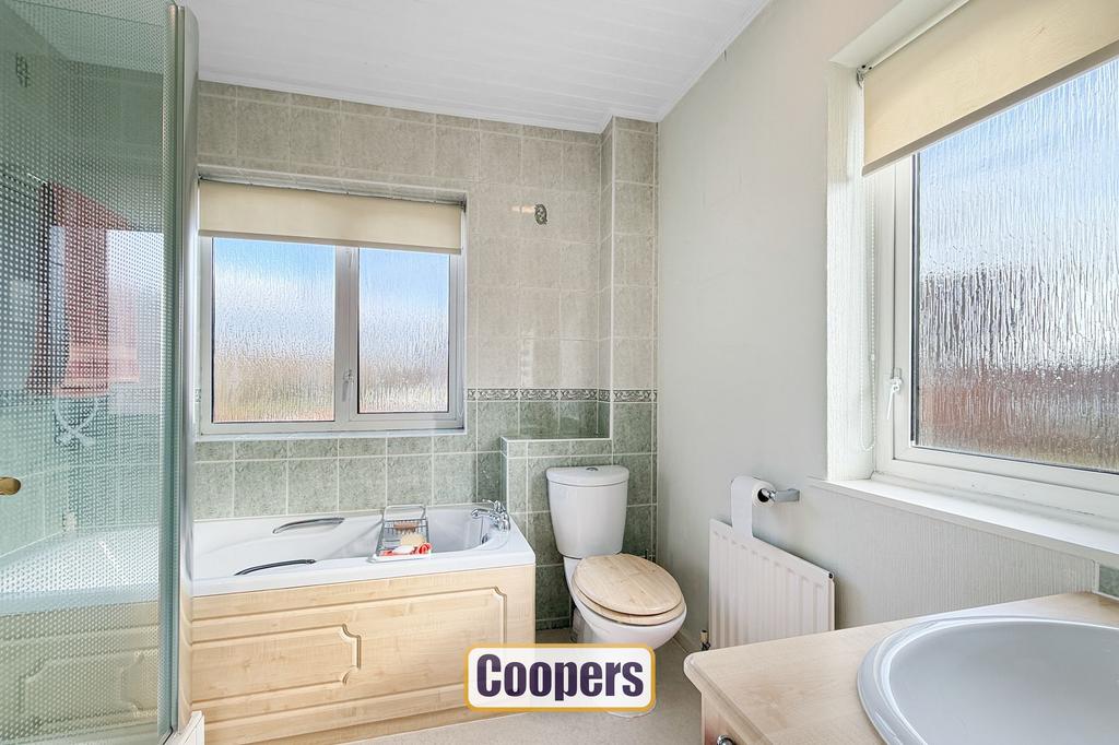 Bath/Shower Room