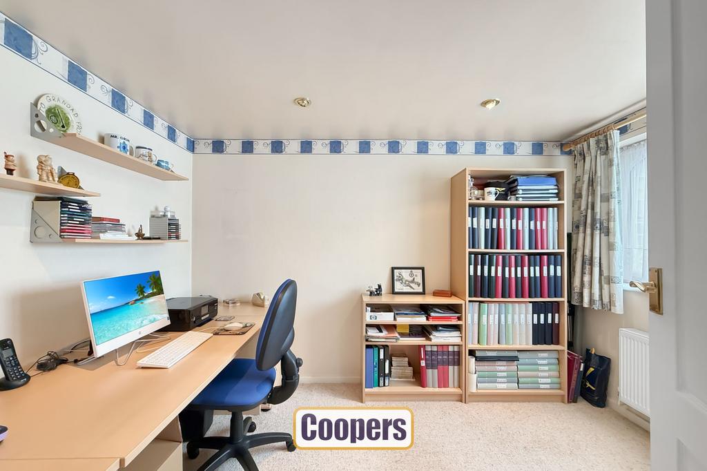 Office/Bedroom 4