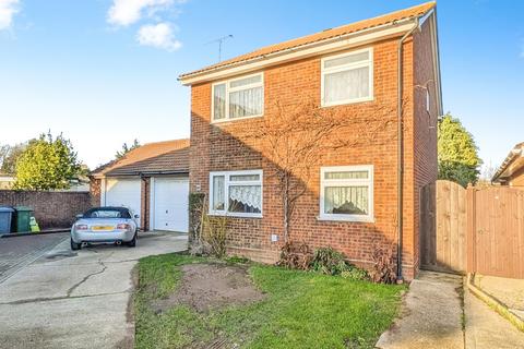4 bedroom detached house for sale, Glenfield Avenue, Felixstowe