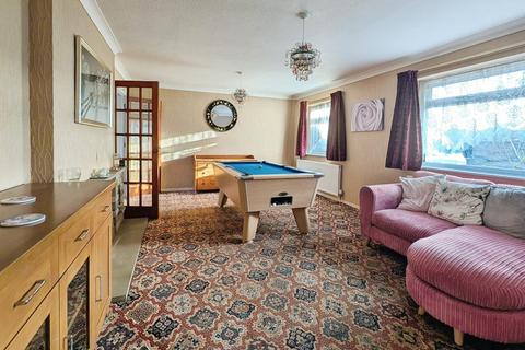 4 bedroom detached house for sale, Glenfield Avenue, Felixstowe