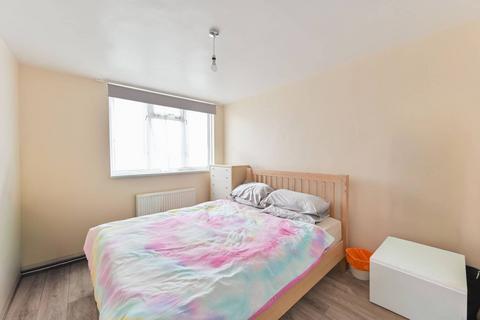 1 bedroom flat for sale, Dunston Road, Battersea, London, SW11