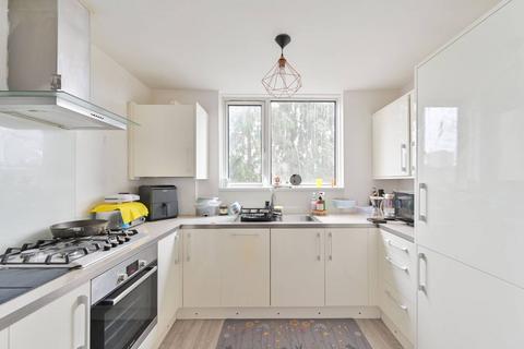 1 bedroom flat for sale, Dunston Road, Battersea, London, SW11