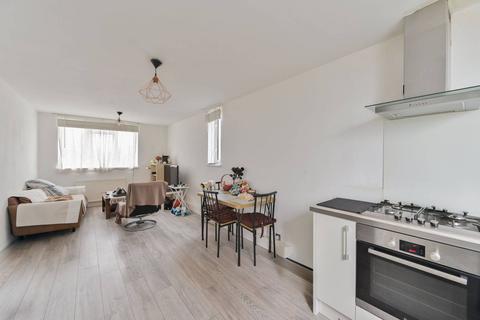 1 bedroom flat for sale, Dunston Road, Battersea, London, SW11